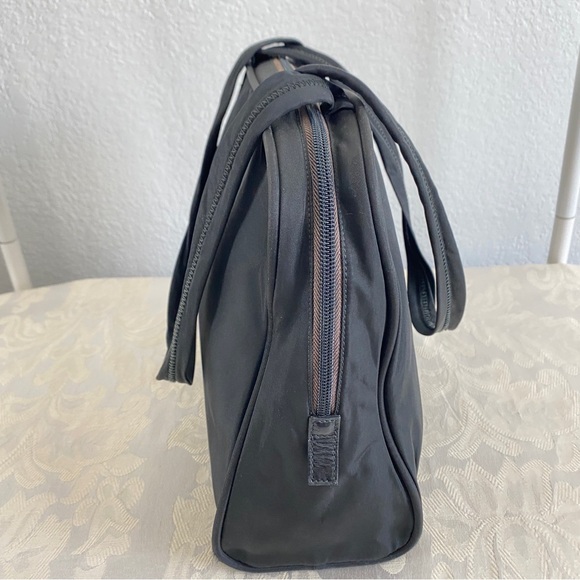 Prada black nylon bag - Picture 4 of 16